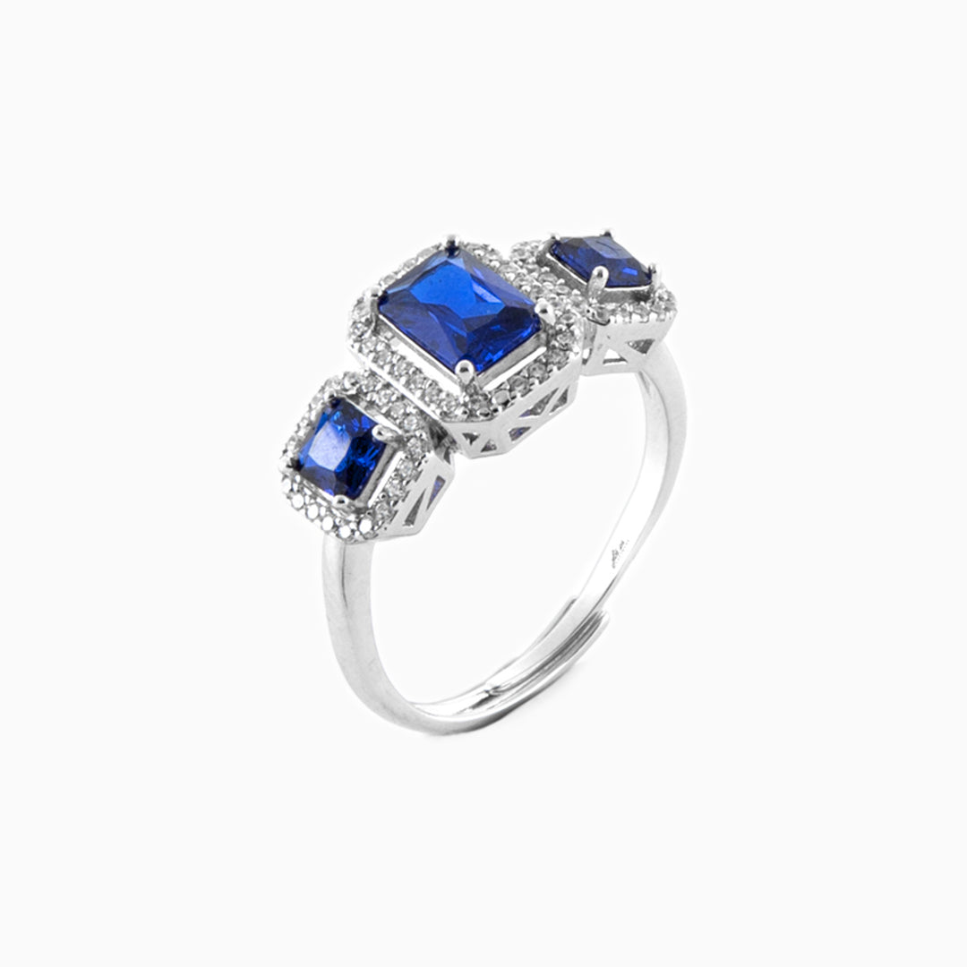 Anello in argento con pietre blu e zirconi