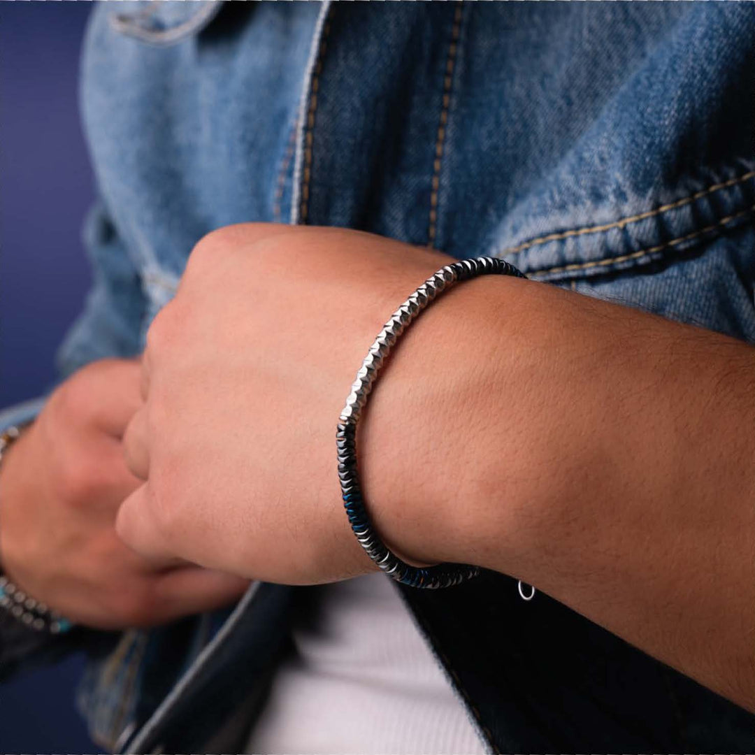 Bracciale uomo in acciaio e dettagli diamantati neri