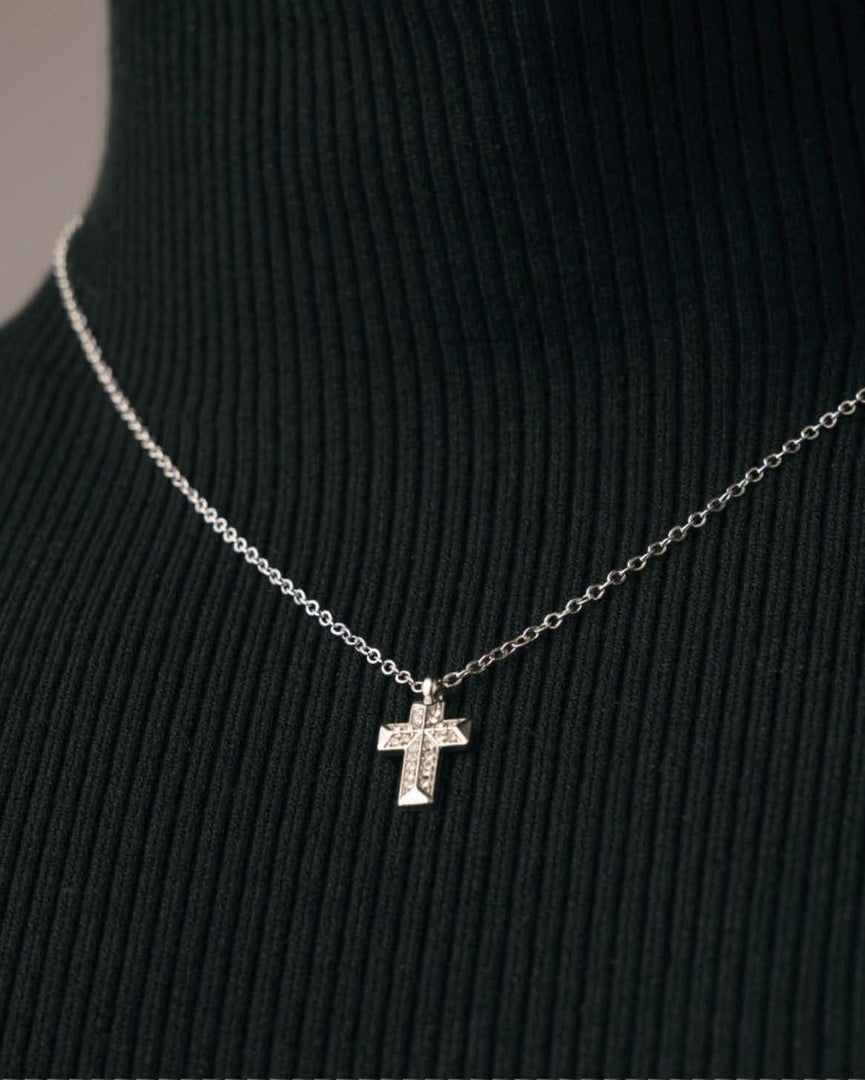 Collana Uomo con Croce Geometrica e Zirconi
